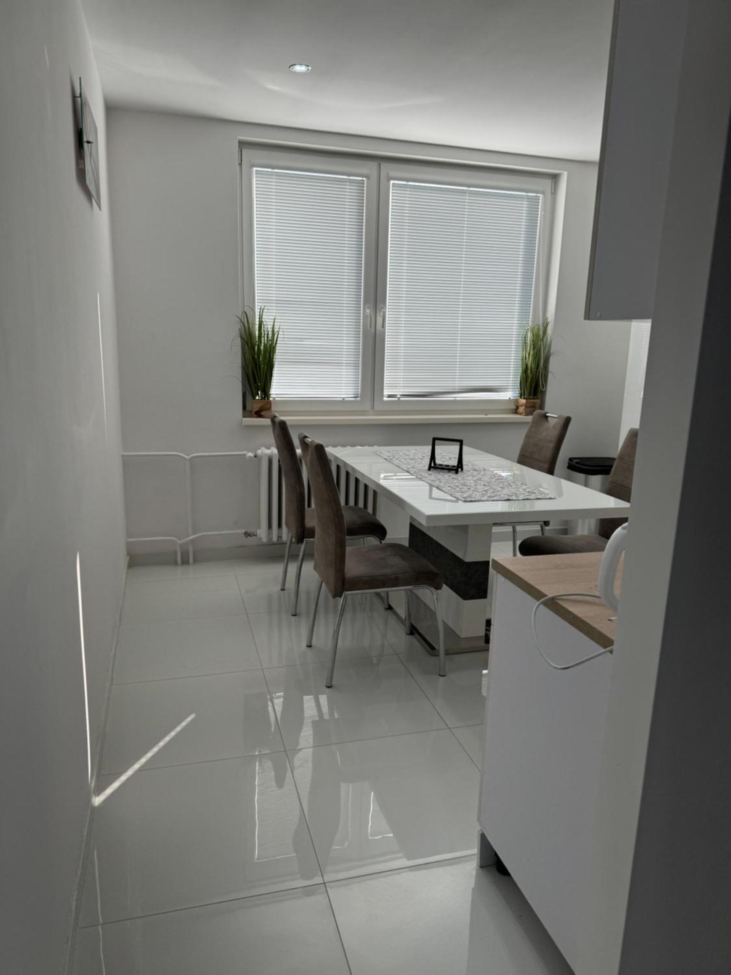 Peti Apartman Centrum Galanta Exteriér fotografie